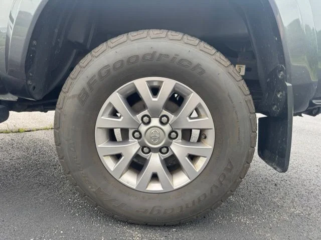 Used 2017 Gray Toyota SR5 image 11