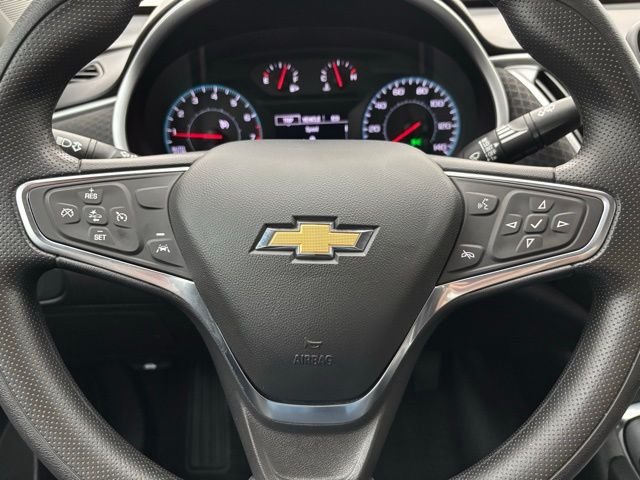 Used 2024 Summit White Chevrolet LT image 19