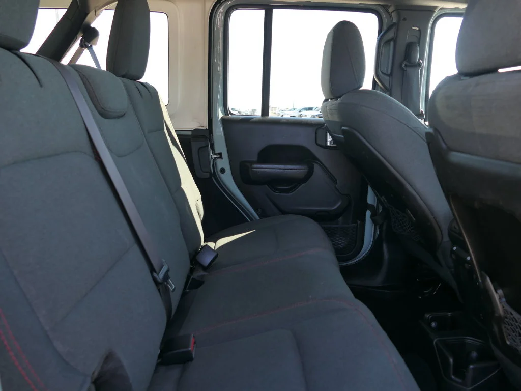 Used 2024 Earl Clearcoat Jeep Rubicon image 24