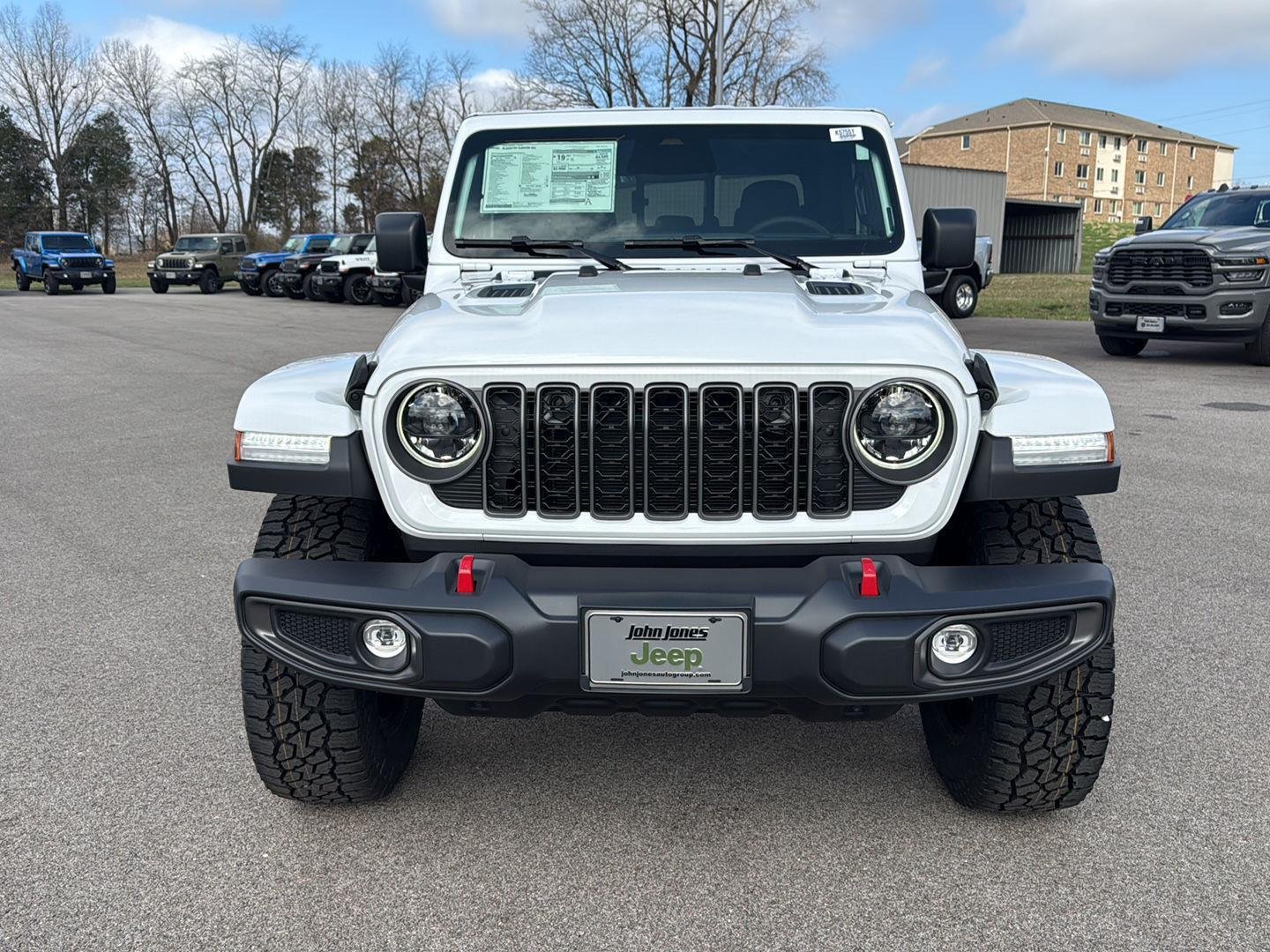 New 2026 Bright White Clear-Coat Exterior Paint Jeep Rubicon image 13