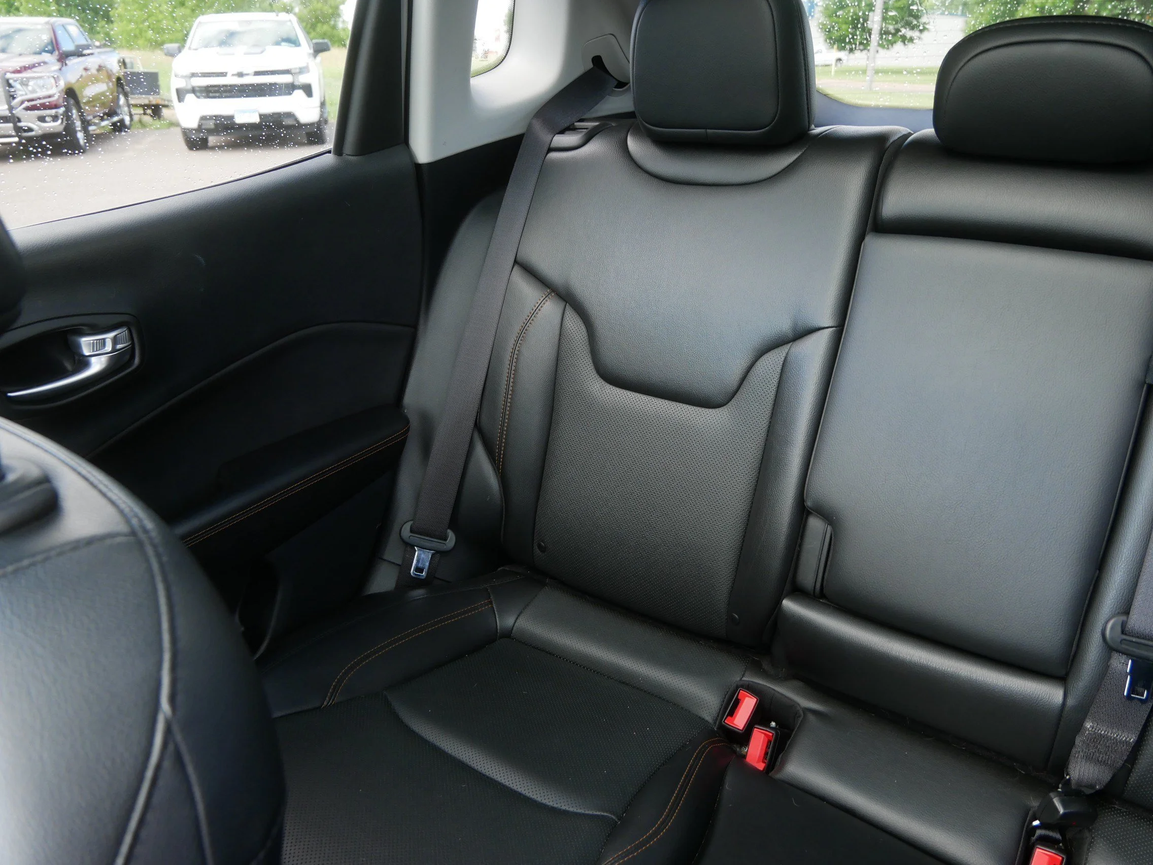 Used 2021 Pearl White Tri-Coat Jeep Limited image 12