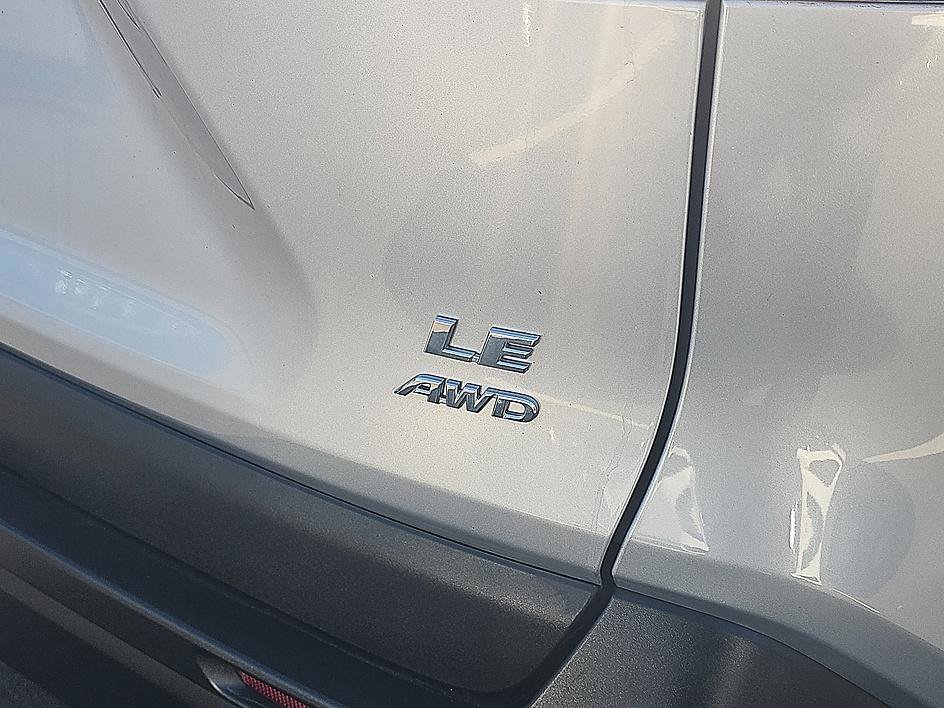 Used 2019 Silver Sky Metallic Toyota LE image 9
