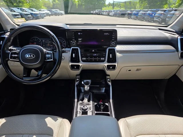 Used 2021 White Pearl Kia SX image 27