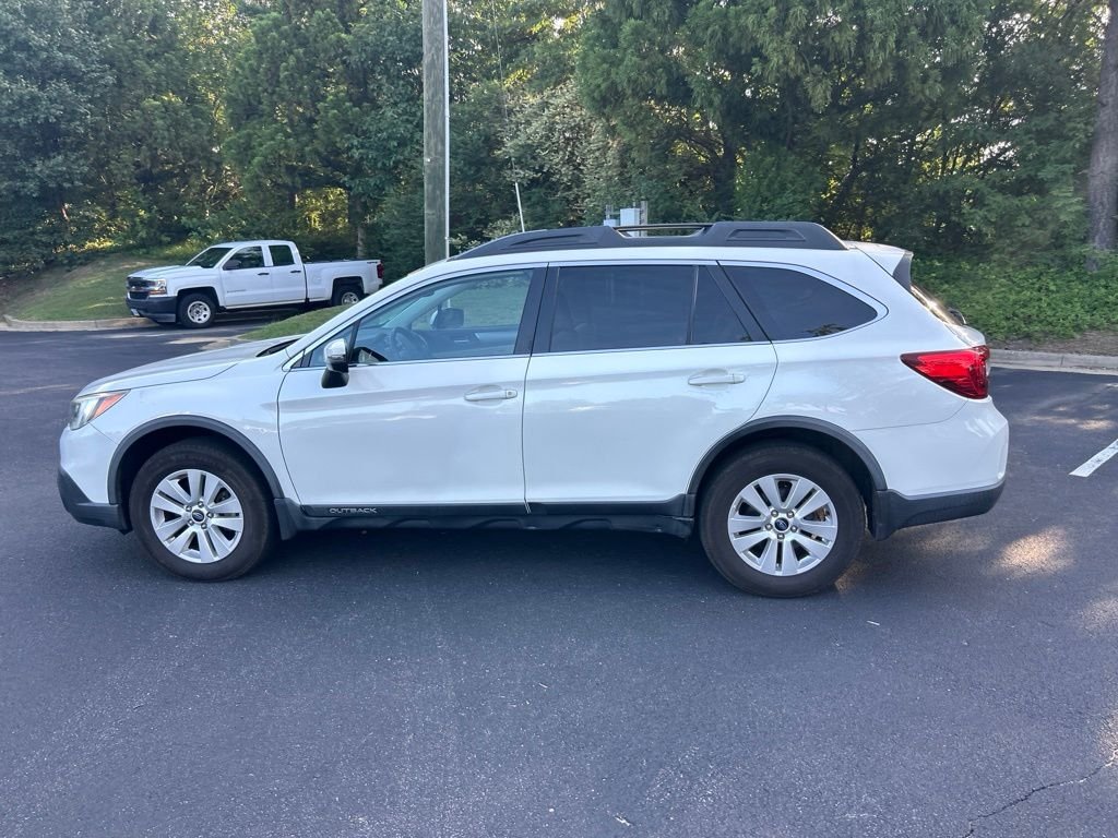 Used 2016 White Subaru 2.5i Premium image 8