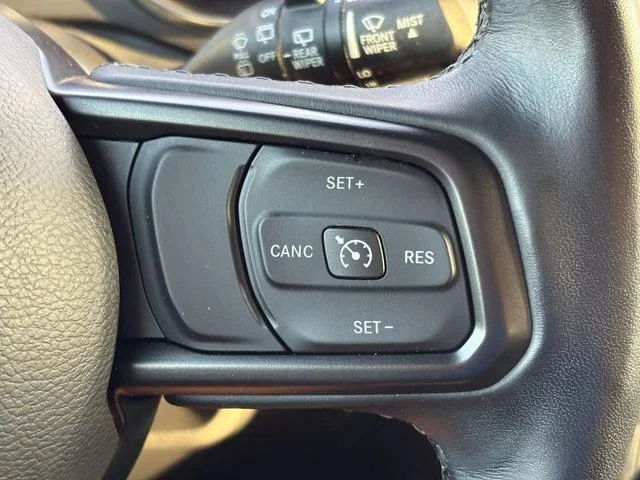 Used 2022 High Velocity Clearcoat Jeep  image 18