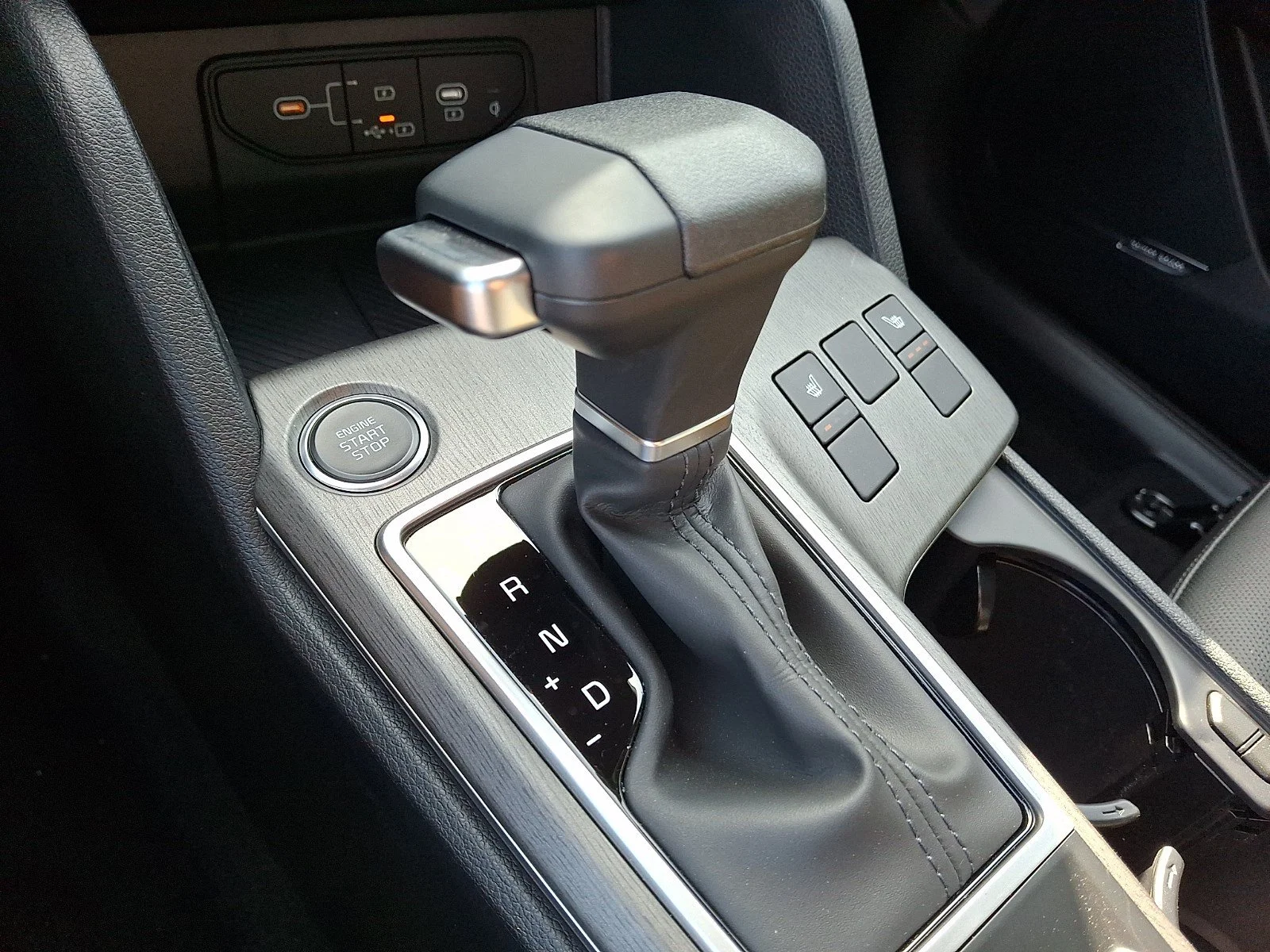 New 2026 Ebony Black Kia X-Line image 8