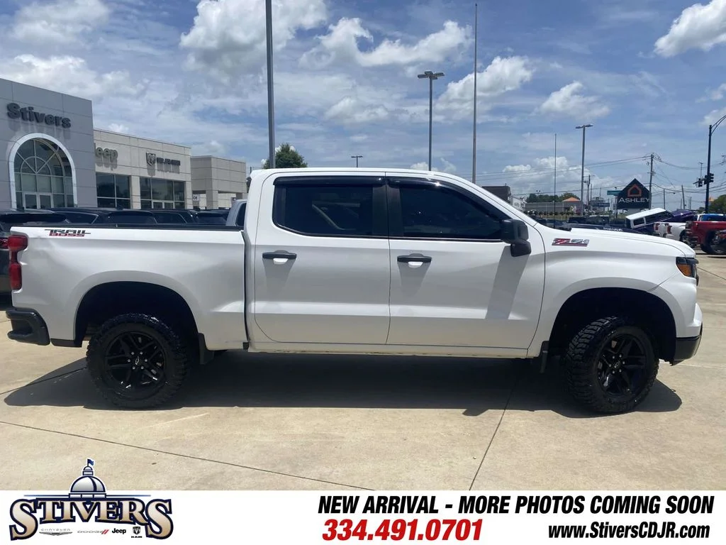 Used 2024 White Chevrolet Custom Trail Boss image 10