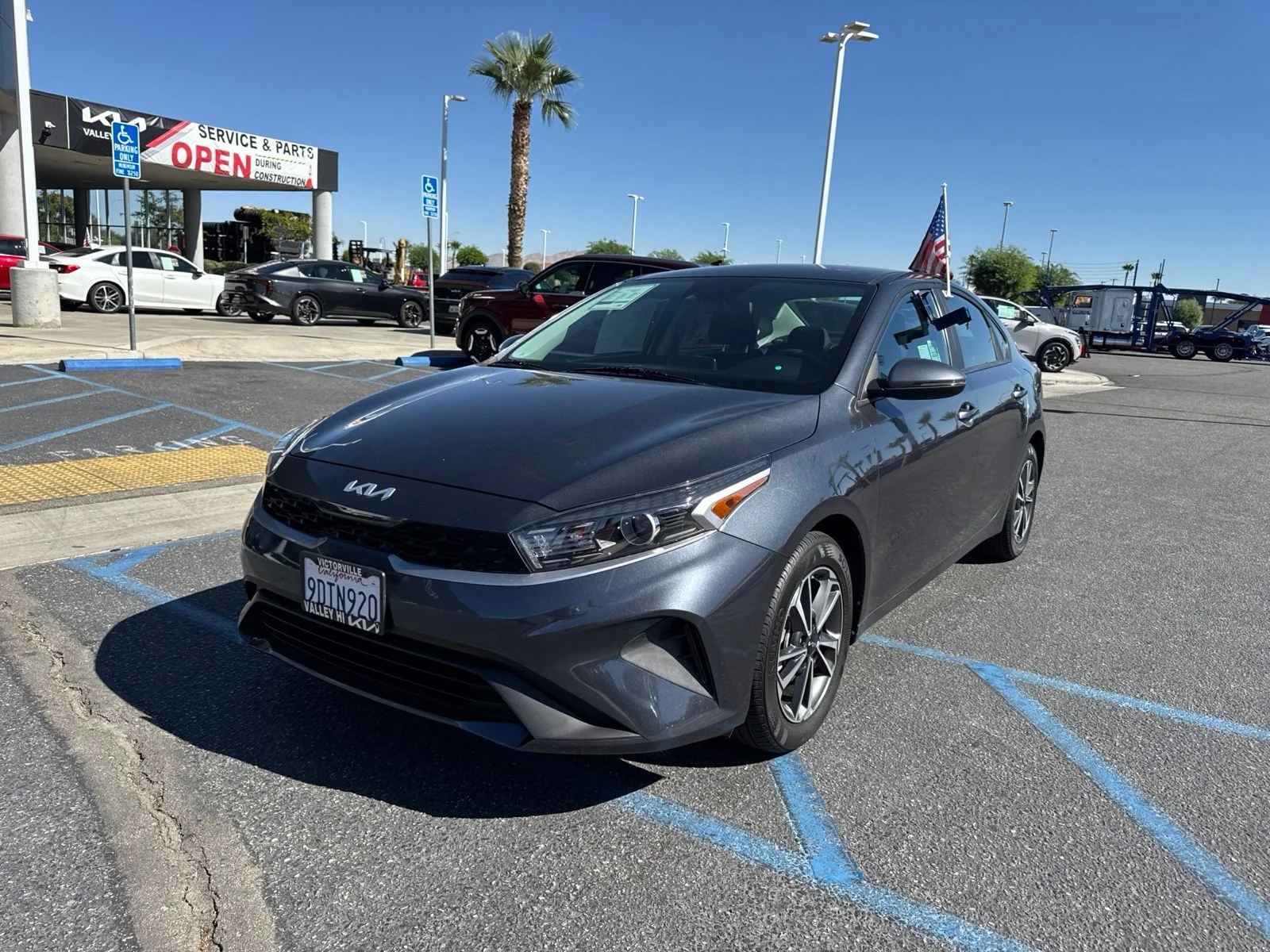 Used 2023 Gravity Gray Kia LXS image 3