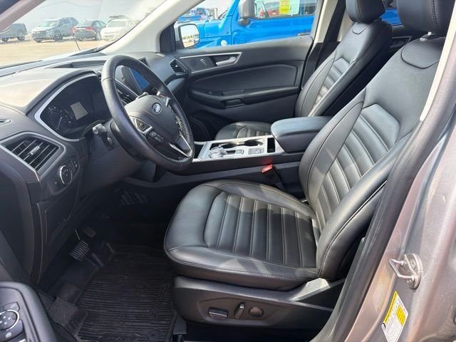 Used 2021 Silver Ford SEL image 4