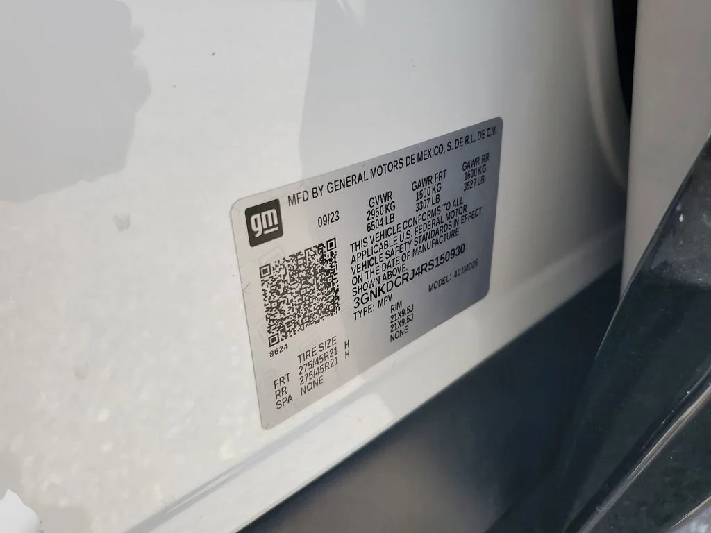 Used 2024 Summit White Chevrolet RS image 27