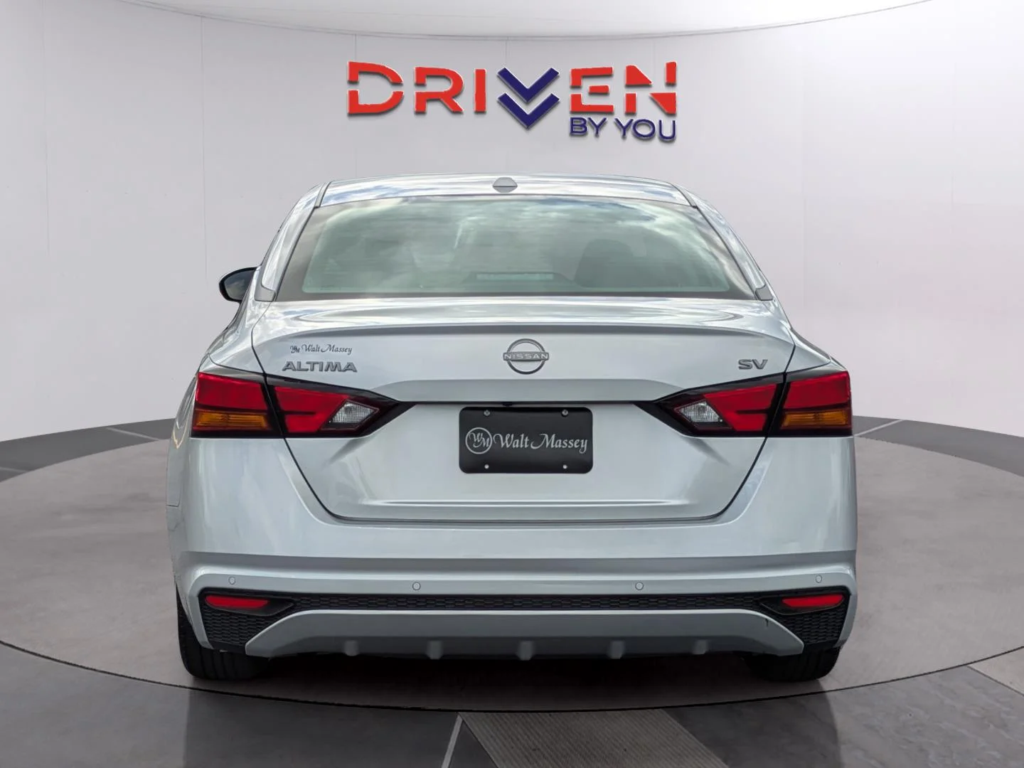 Used 2023 Brilliant Silver Metallic Nissan 2.5 SV image 4