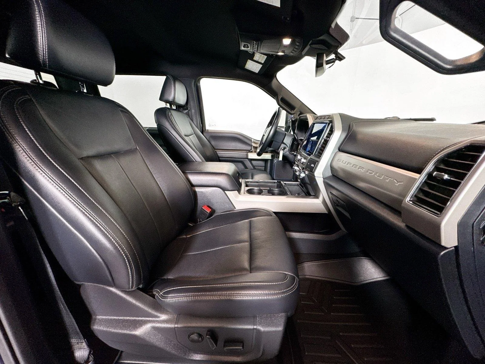 Used 2022 Antimatter Blue Metallic Ford LARIAT image 25