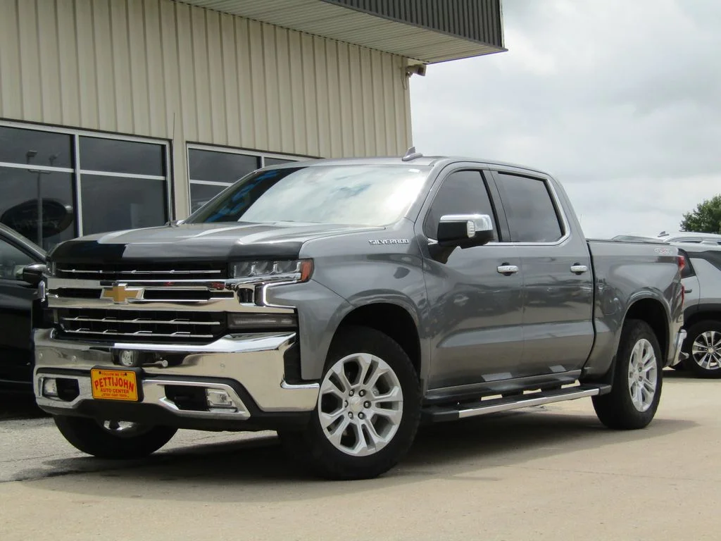 Used 2022 Gray Chevrolet LTZ image 12
