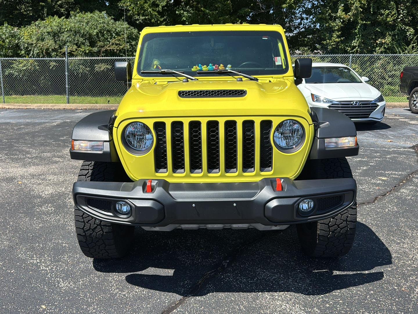 Used 2023 High Velocity Clearcoat Jeep Mojave image 8