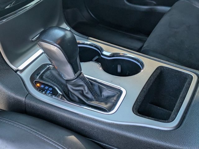 Used 2021 Red Jeep Laredo X image 17