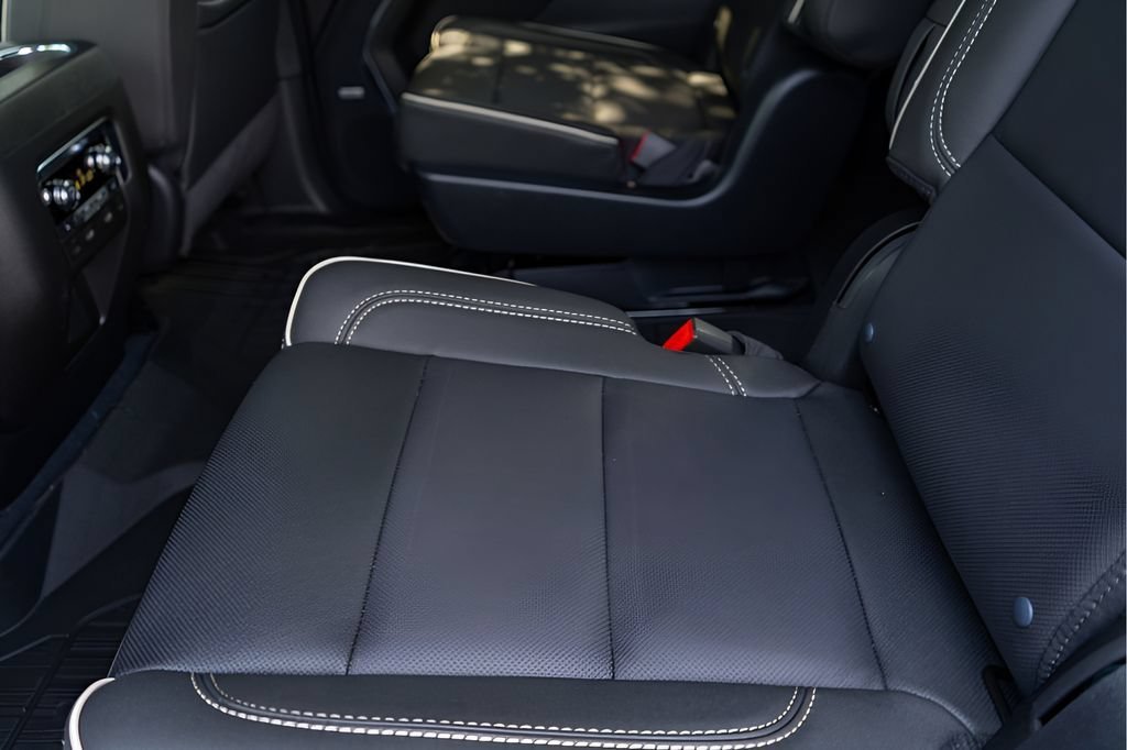 New 2026 Onyx Black GMC Elevation image 22