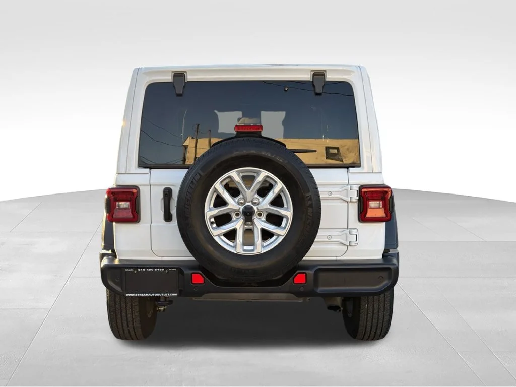 Used 2023 White Jeep Sport S image 6