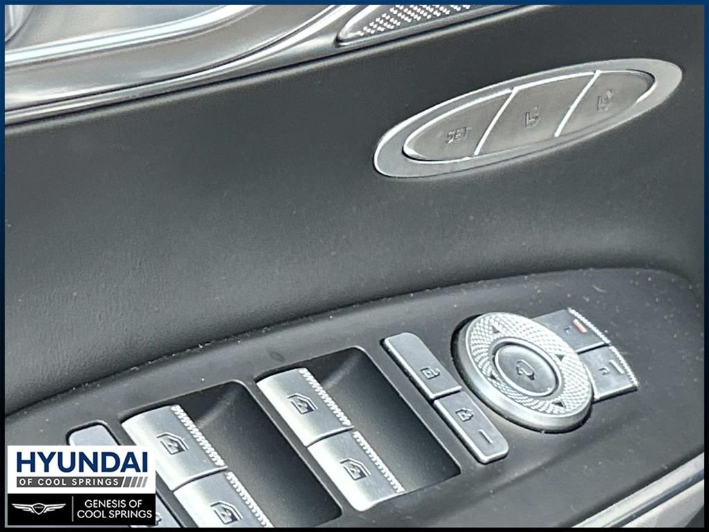 Used 2022 Silver Genesis 3.5T Sport image 19