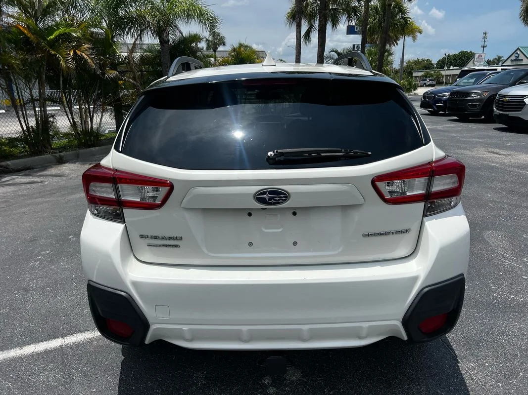 Used 2018  Subaru 2.0i Premium image 6