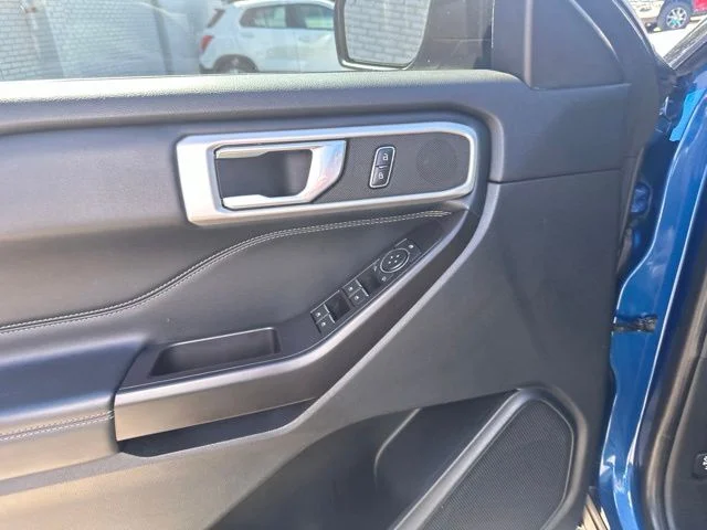 Used 2020 Blue Metallic Ford XLT image 20