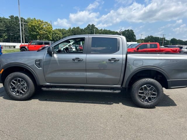 New 2026 Carbonized Gray Metallic Ford XLT image 4