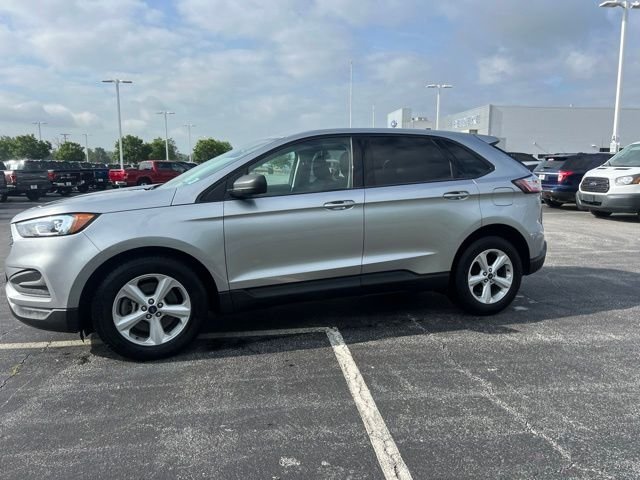 Used 2020 Silver Metallic Ford SE image 2