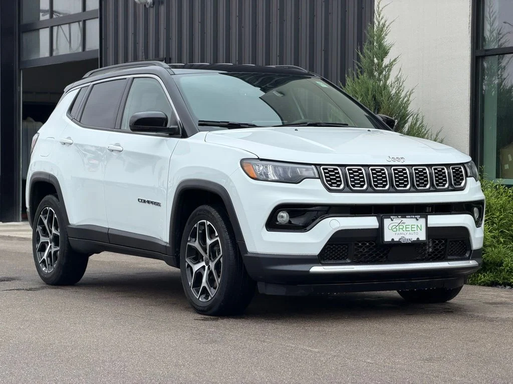 Used 2025 White Jeep Limited image 4
