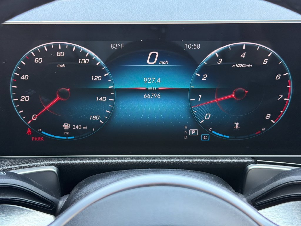 Used 2021 Silver Mercedes-Benz GLB 250 image 26