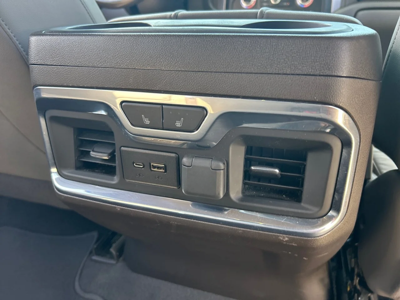 Used 2020 WHITE FROST TRICOAT GMC SLT image 23