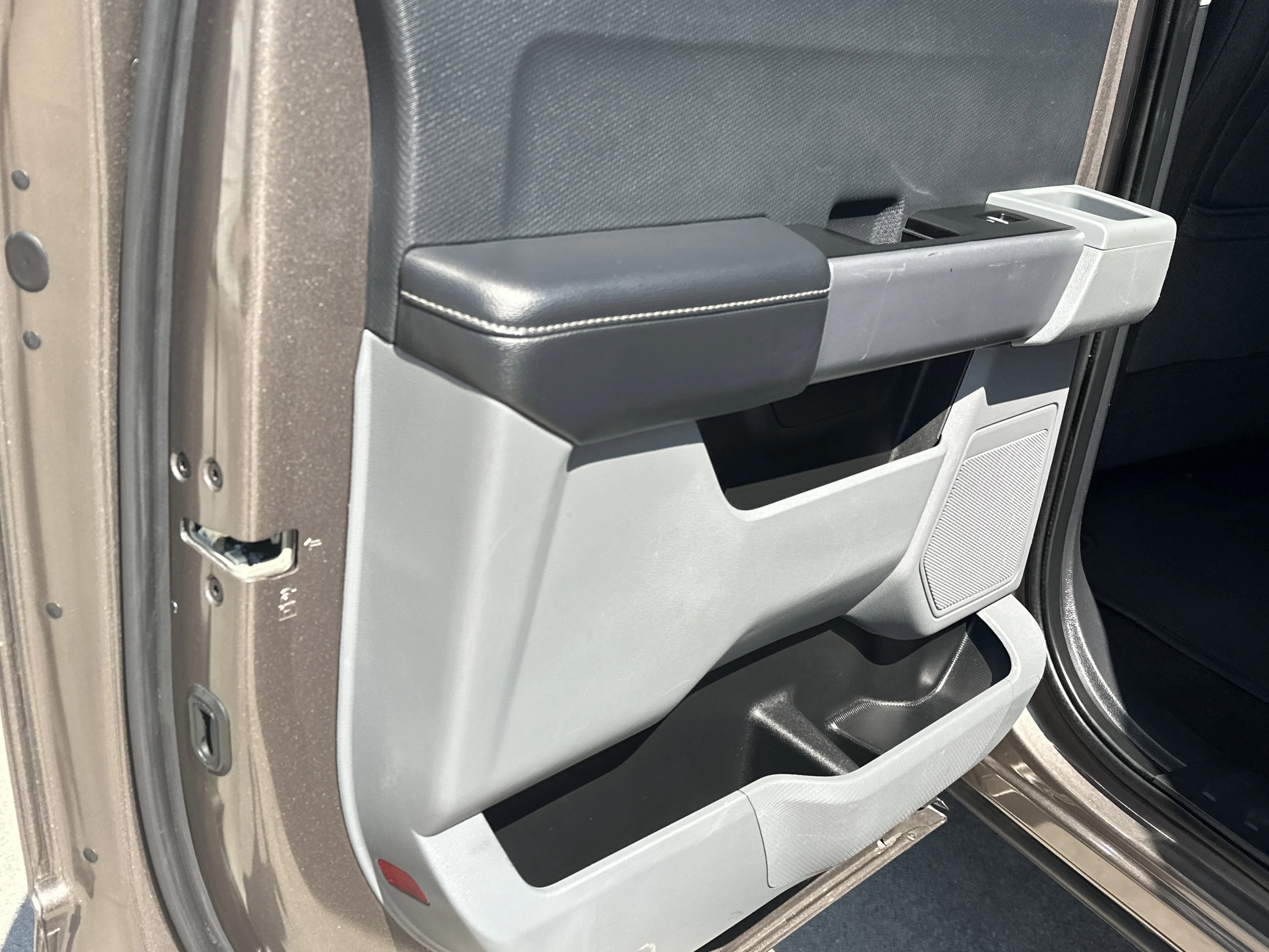 2023 Ford F-150 XLT - Photo 22