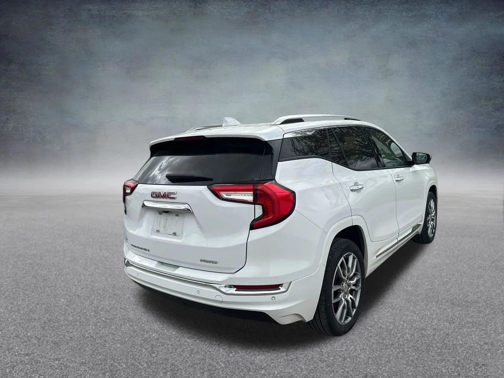 Used 2023 Summit White GMC Denali image 40