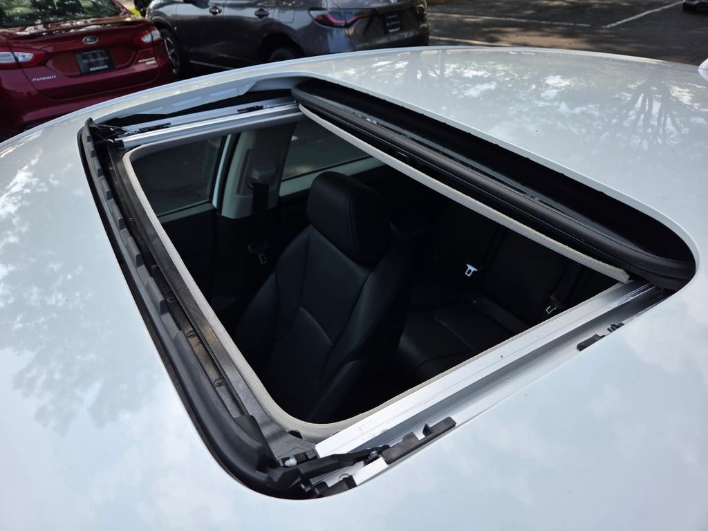 New 2026 Platinum White Pearl Honda EX-L image 4