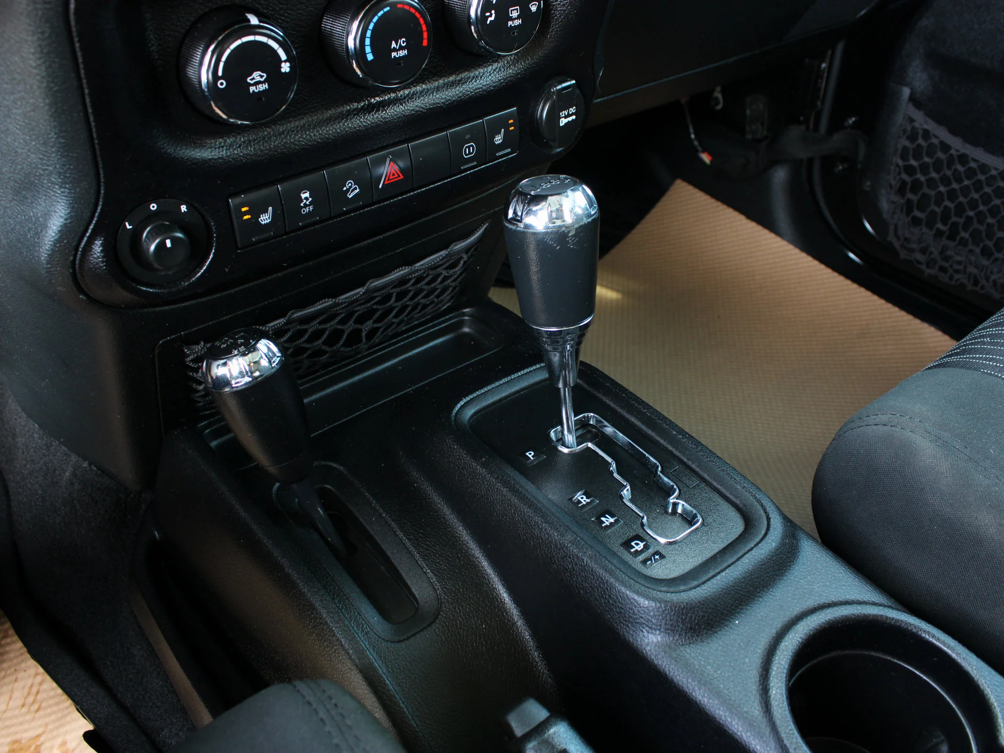 Used 2012 Black Jeep Sahara * Mechanic Special | V6 | Navigation | Heated Seats image 22
