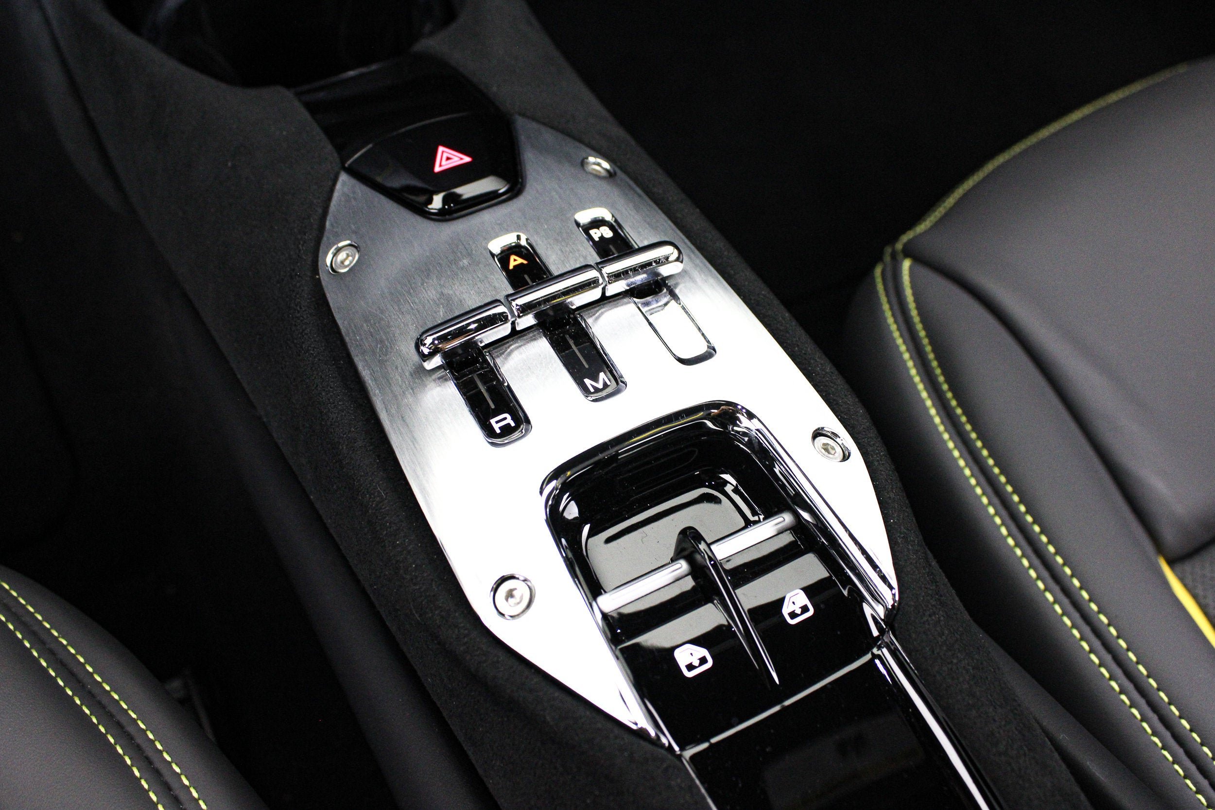 Used 2025 Bianco Cervino Ferrari  image 40