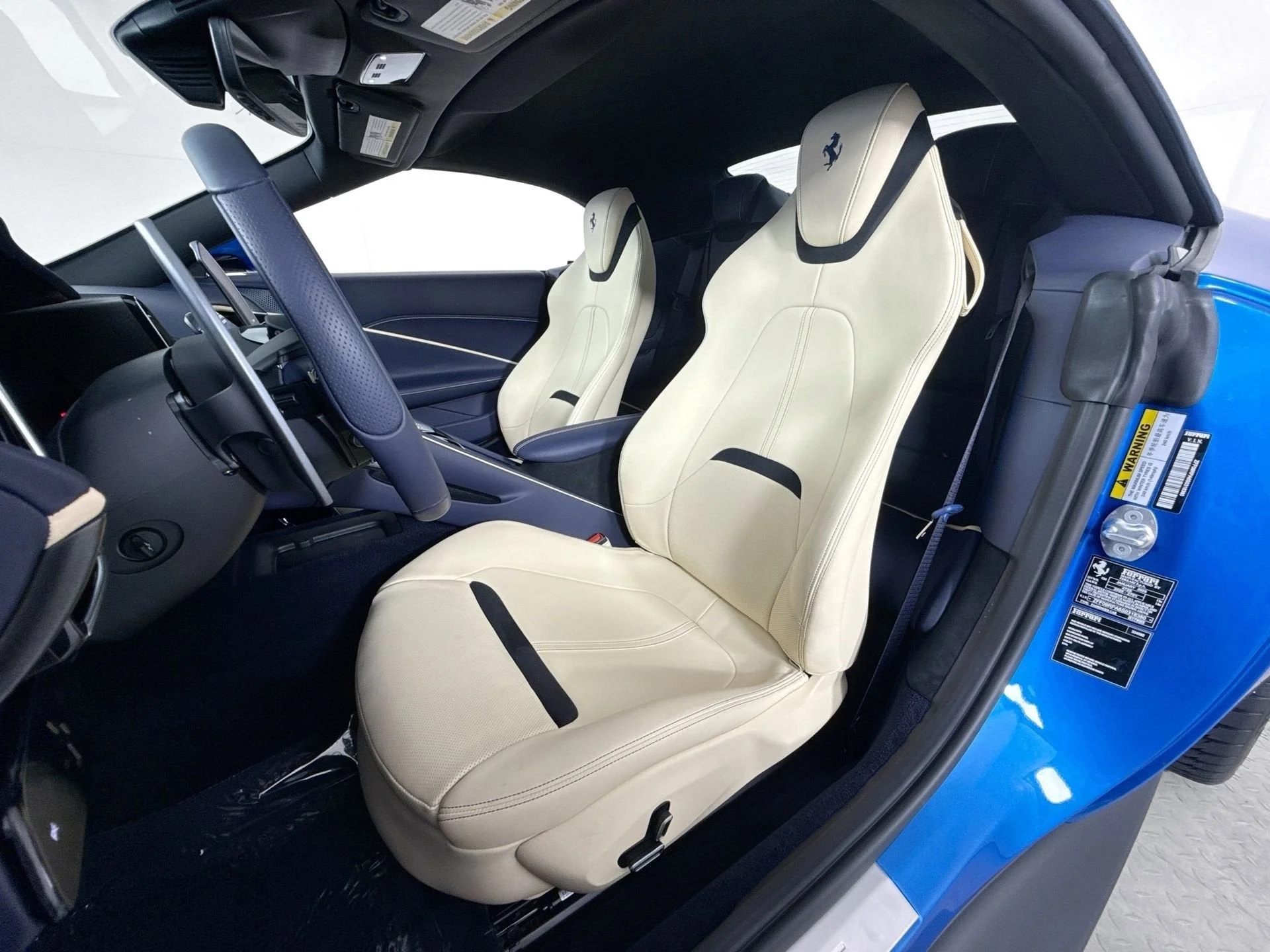 Certified Used 2025 Blu Corsa Ferrari Base image 9