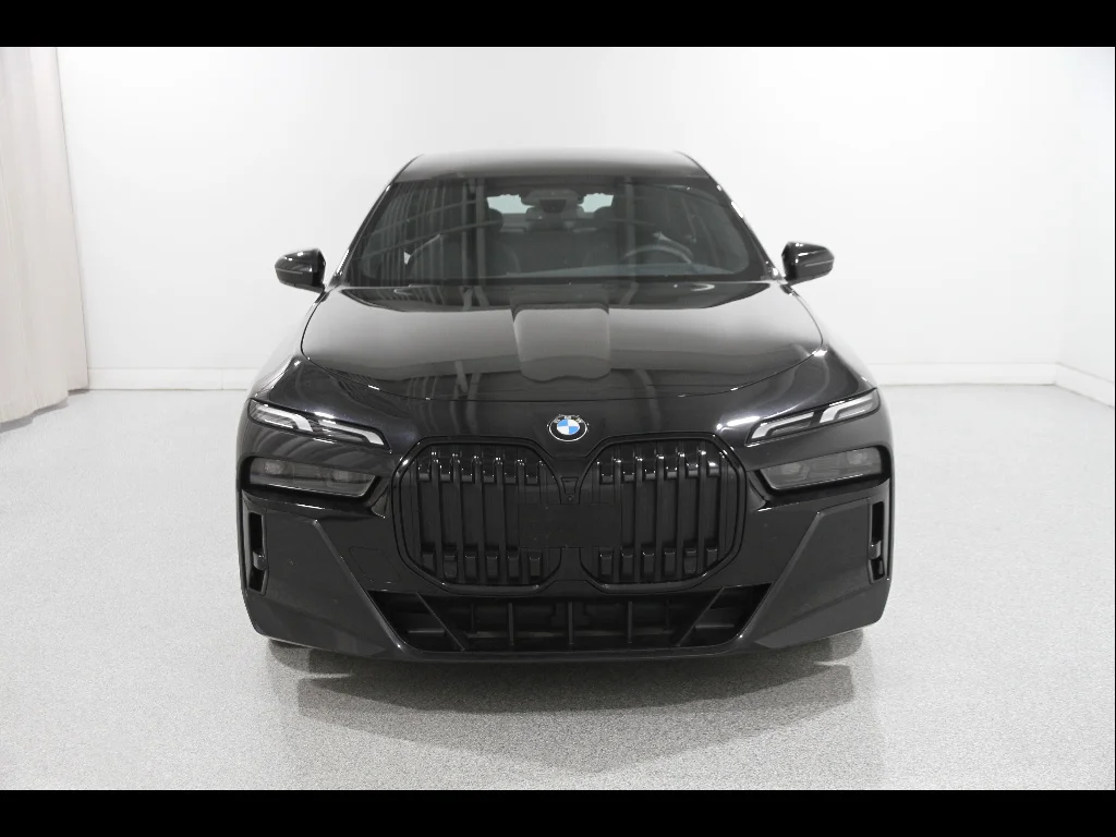 Certified Used 2024 BLACK BMW 760i xDrive image 2
