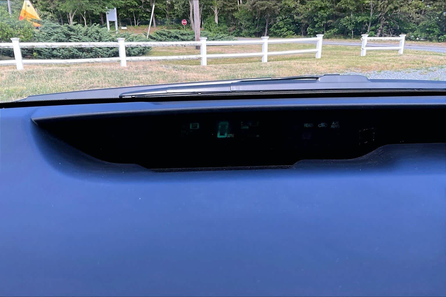 Used 2008 Classic Silver Metallic Toyota  image 25
