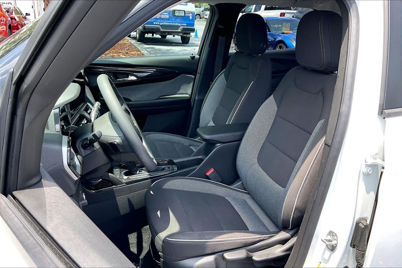 2025 Chevrolet Trailblazer LS - Photo 24