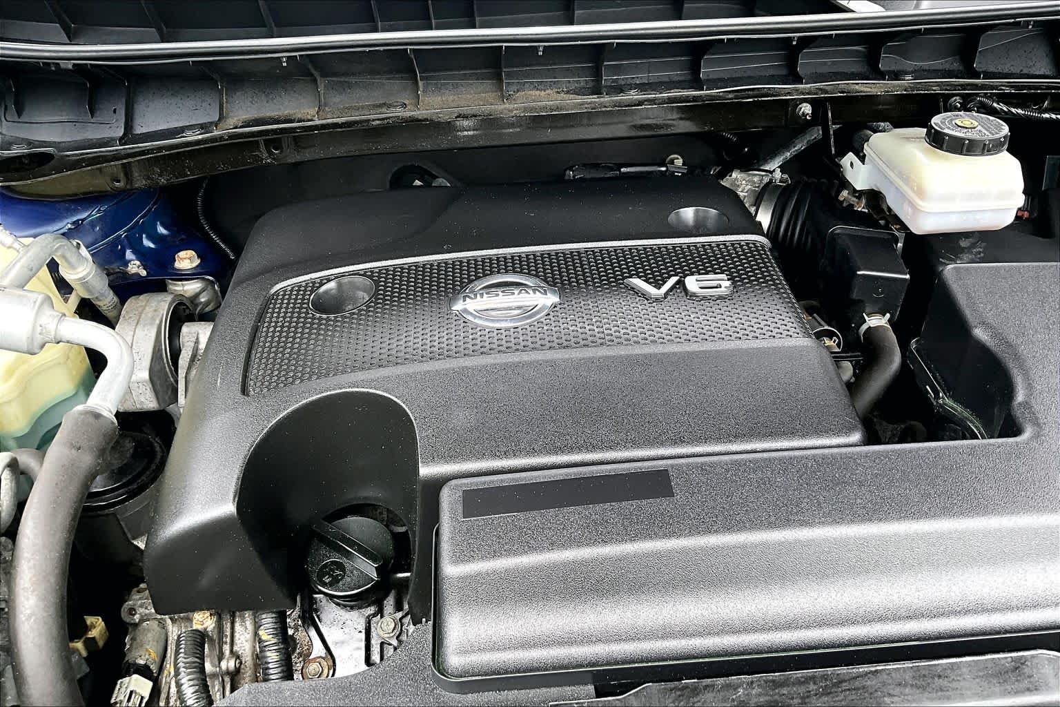 Used 2019 Deep Blue Pearl Nissan S image 31