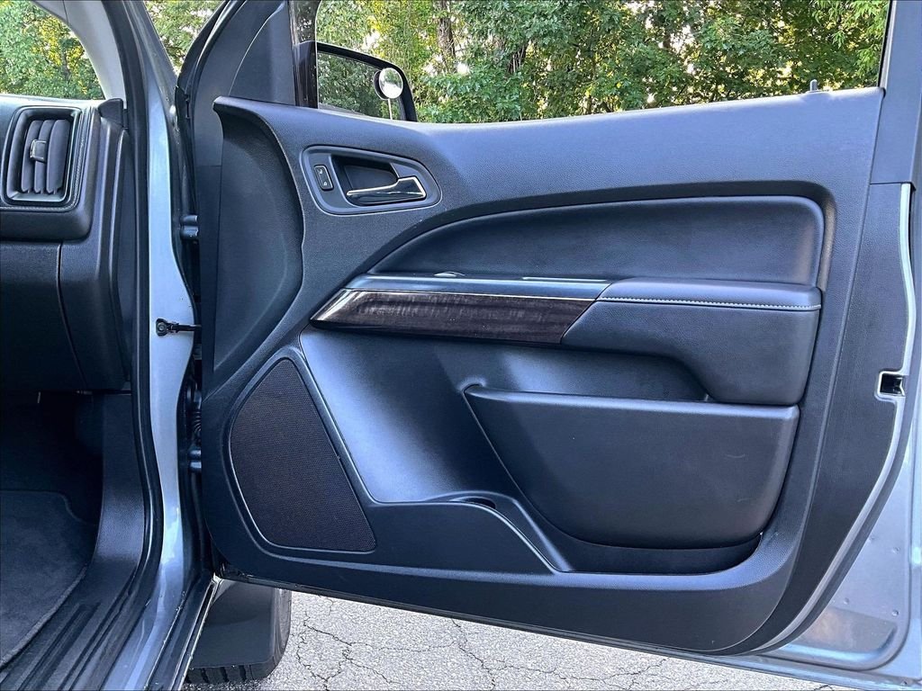 Used 2020 Gray GMC SLE1 image 12