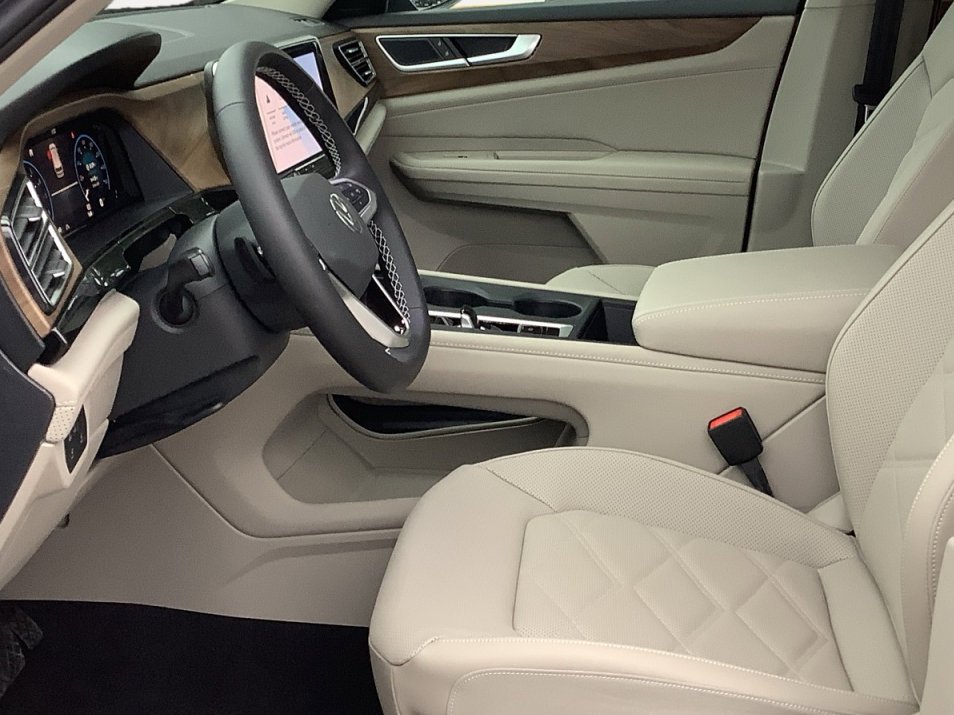 New 2026 Silver Mist Metallic Volkswagen 2.0T SE image 22