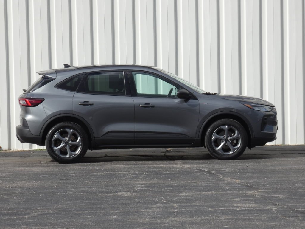 Used 2025 Ford Escape ST-Line with VIN 1FMCU9MN4SUB19382 for sale in Kansas City