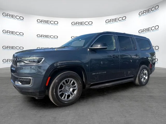 Used 2023 Riverrock Green Jeep Base image 3