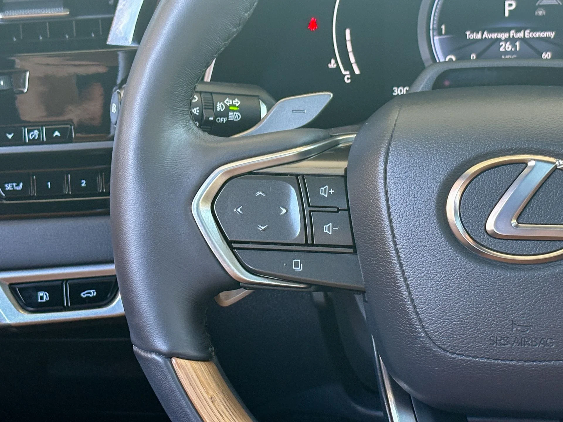 Used 2023 White Lexus 350 Premium Plus image 29