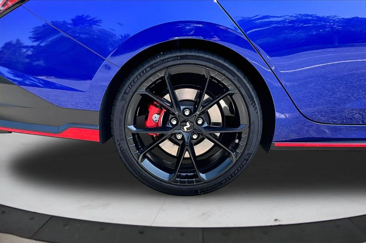 Used 2025 Blue Hyundai Base image 35