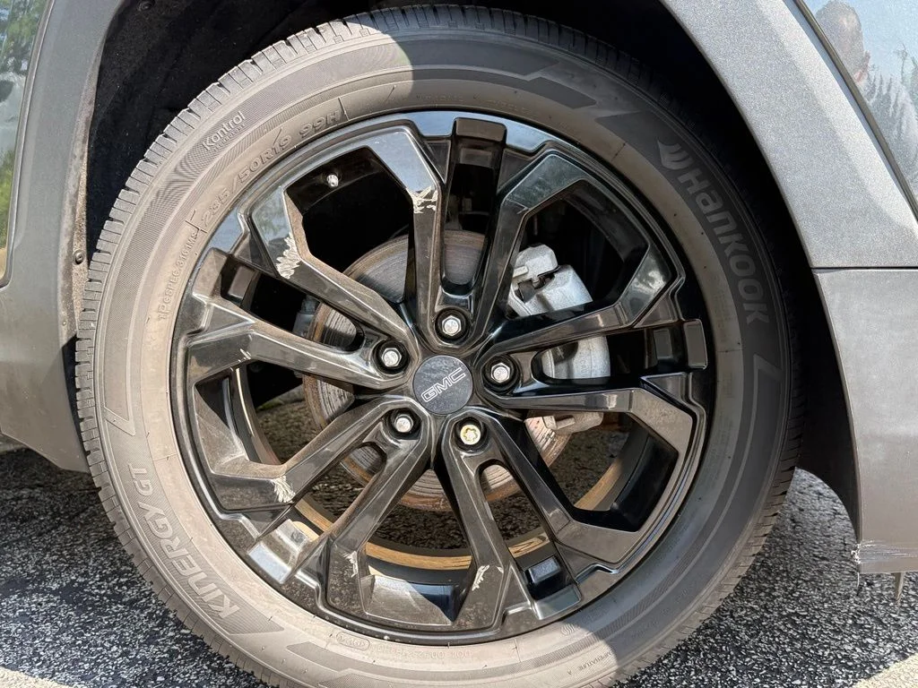 Used 2021 Gray GMC SLE image 10