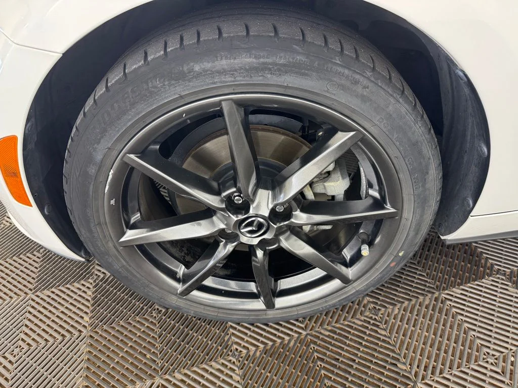 Used 2017 White Mazda Grand Touring image 28
