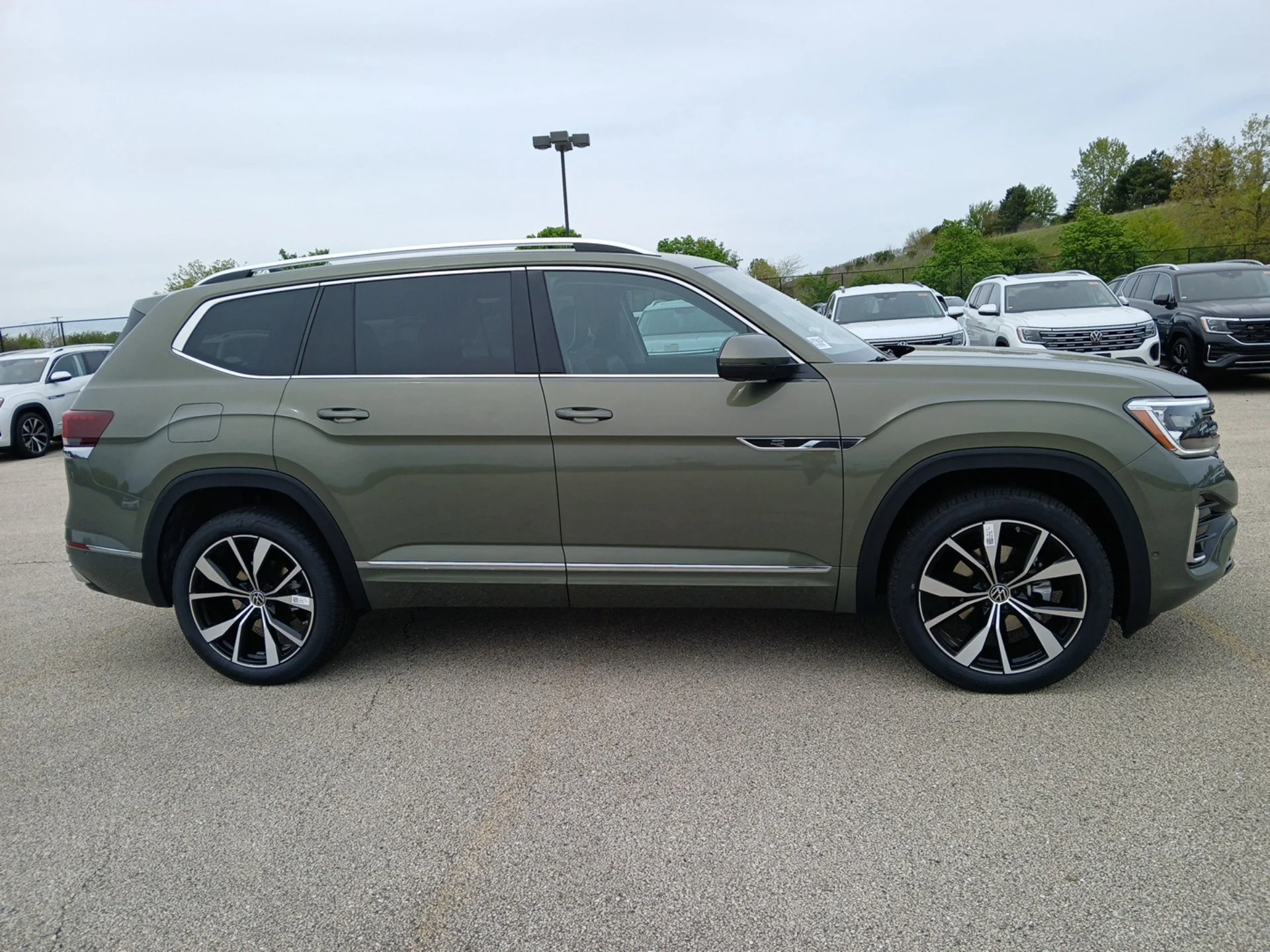 New 2026 Avocado Green Pearl Volkswagen 2.0T SEL Premium R-Line image 3