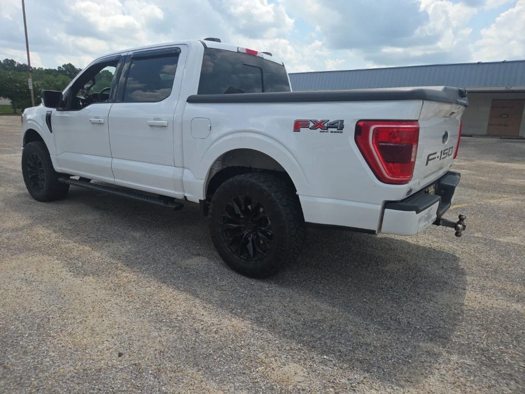 Used 2023 Oxford White Ford XLT image 8