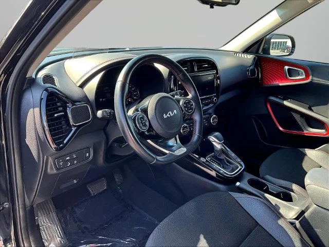 Used 2022 Black Kia Turbo image 21